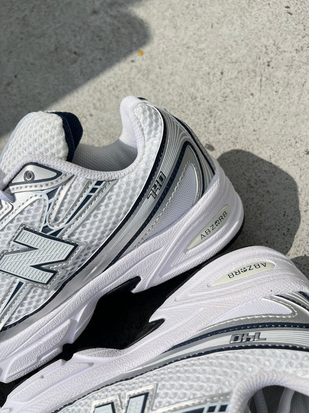 New Balance 740