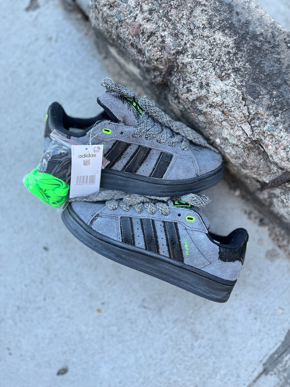 Adidas Campus 00s