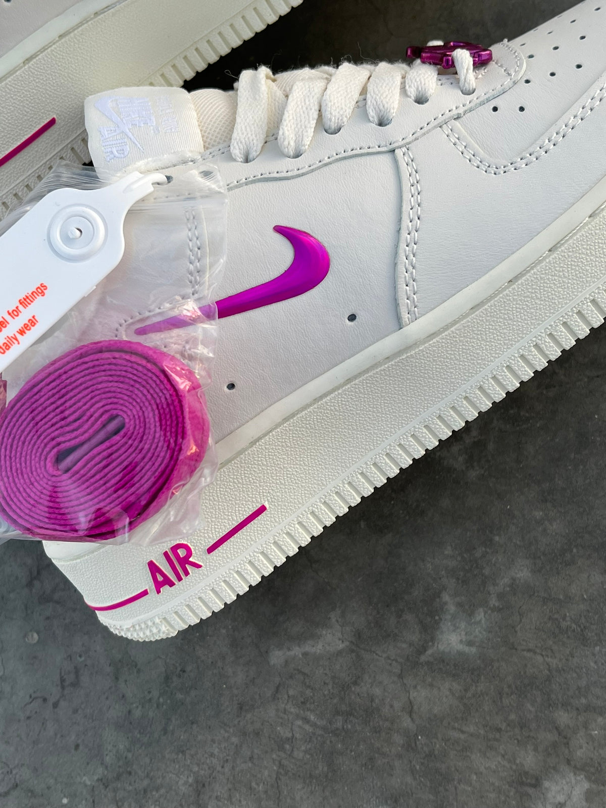 NIKE AIR FORCE ONE