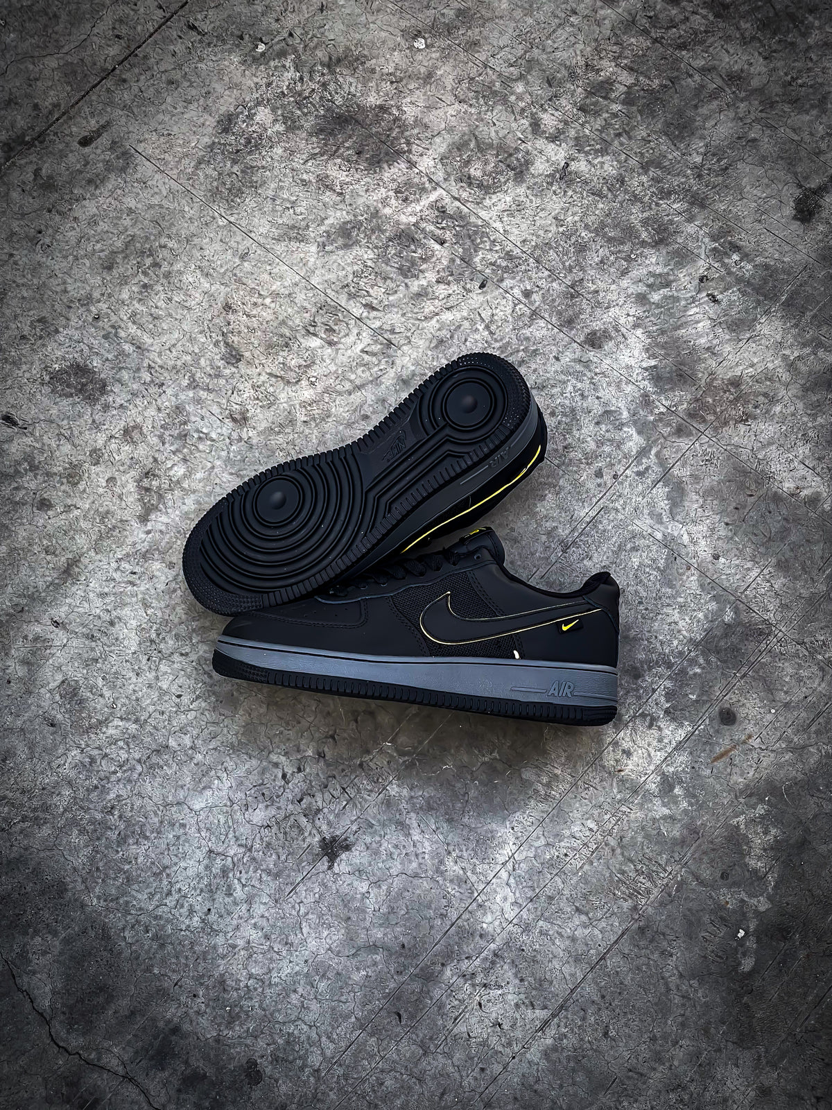 Nike Air Force One Low Black Smoke