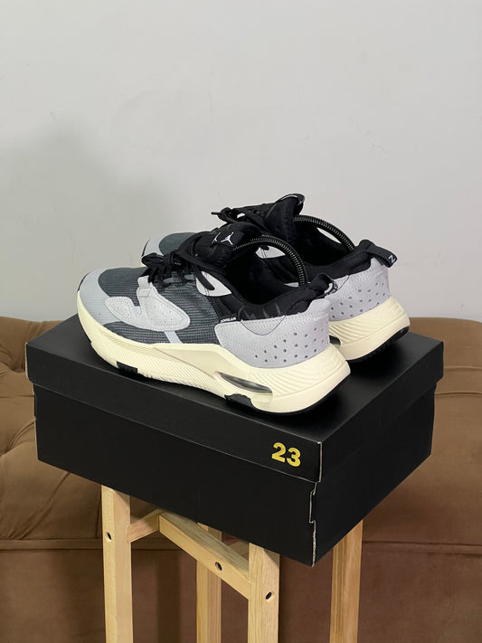 Air Jordan Cadence