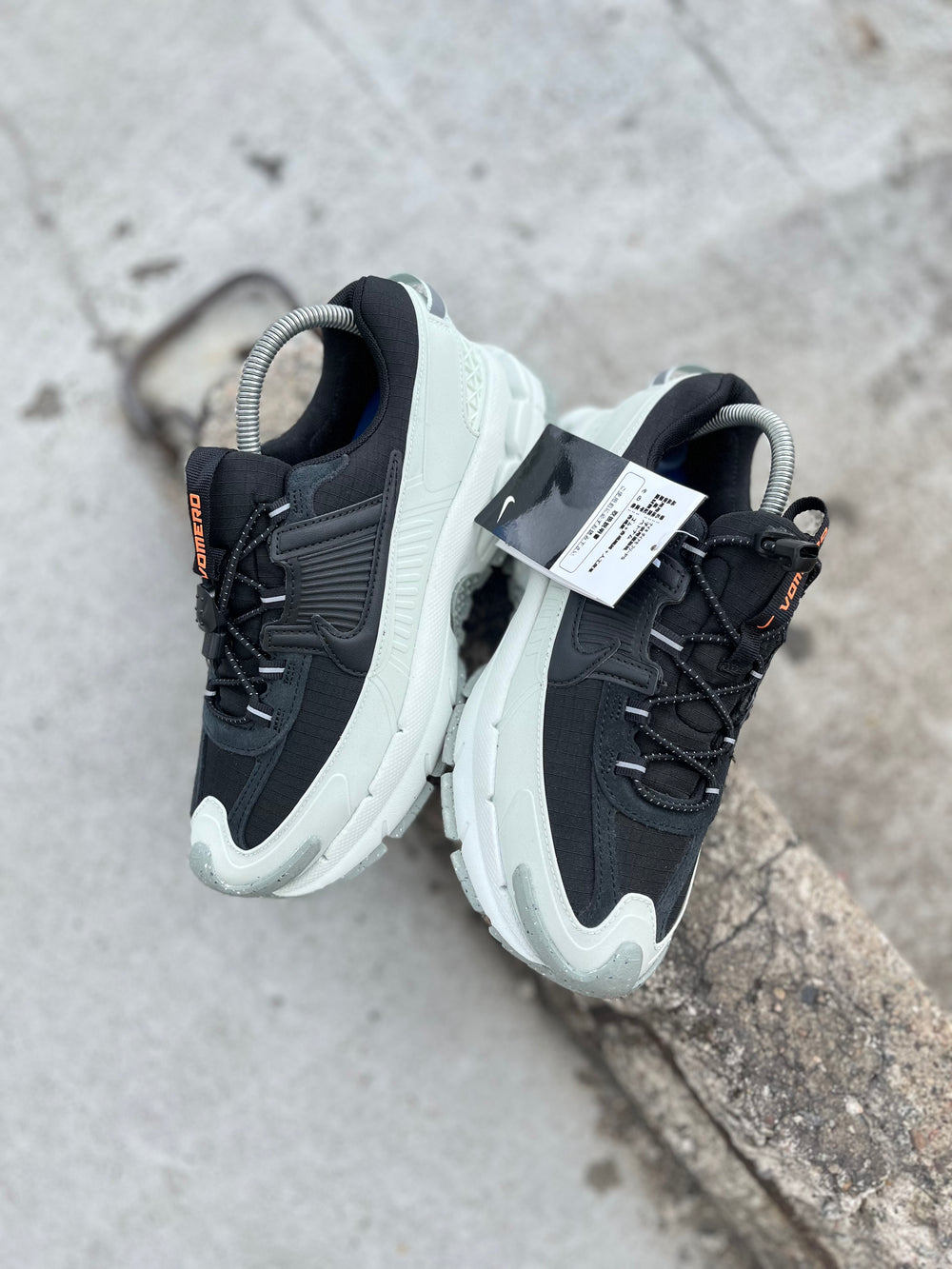 Nike Zoom Vomero 5 Roam