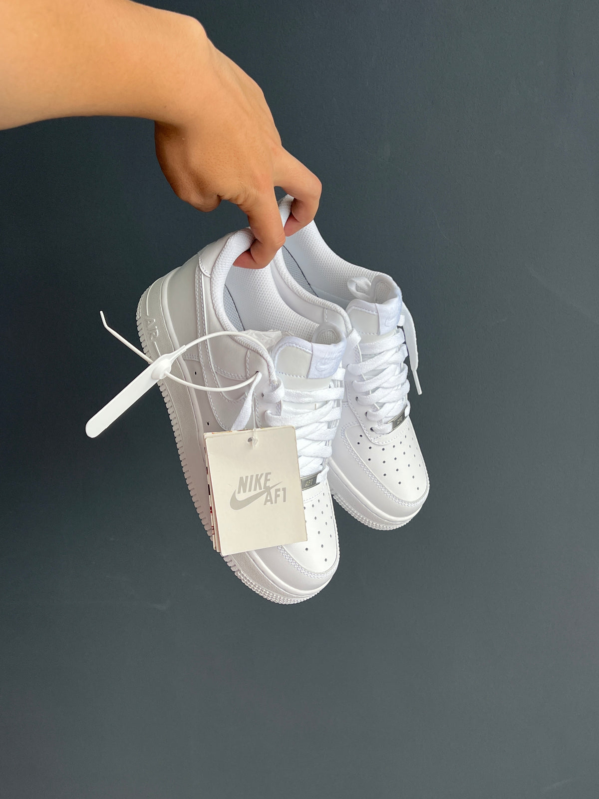 Nike Air Force 1 Triple White