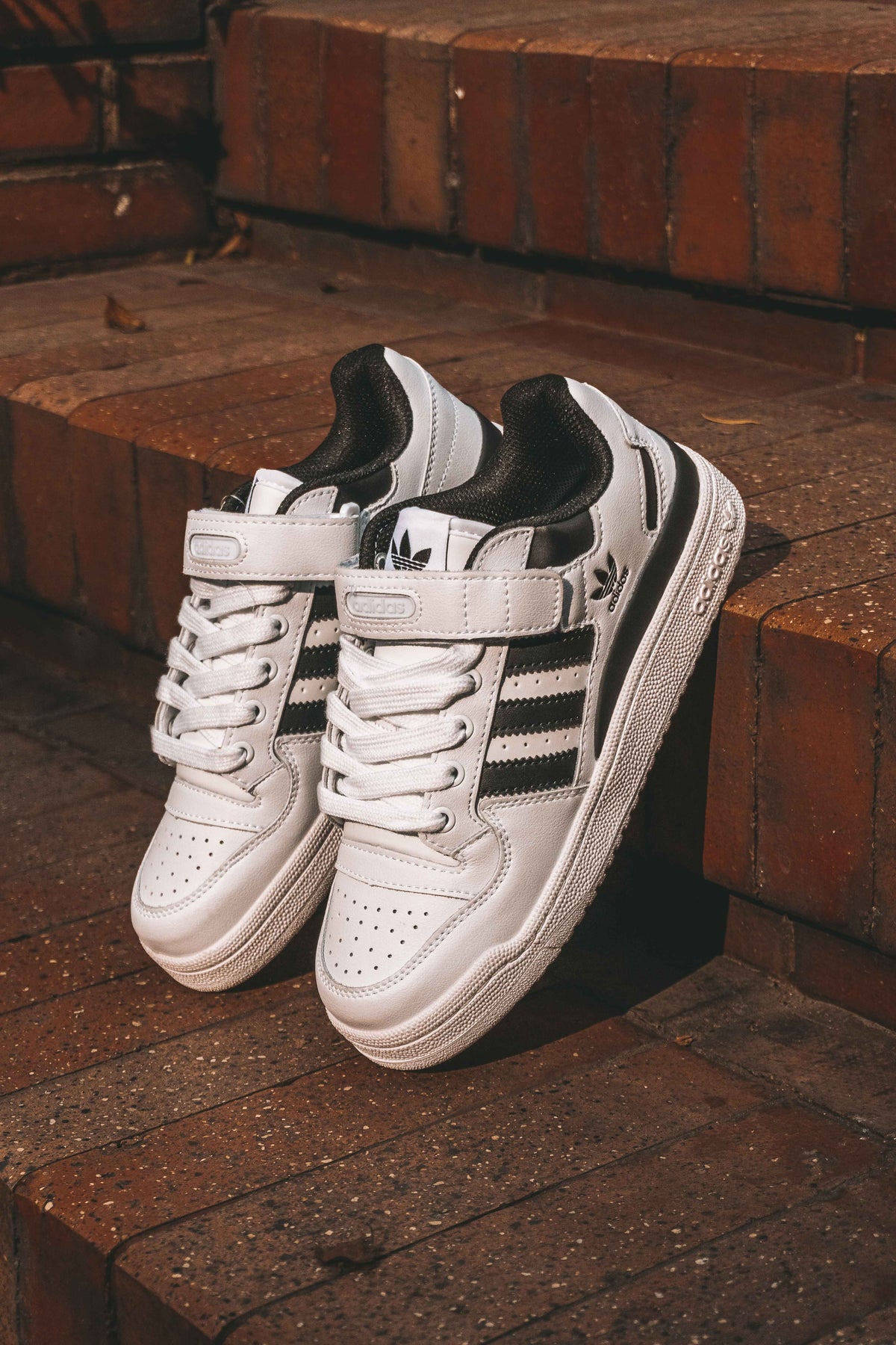 Adidas Forum Low Black and White