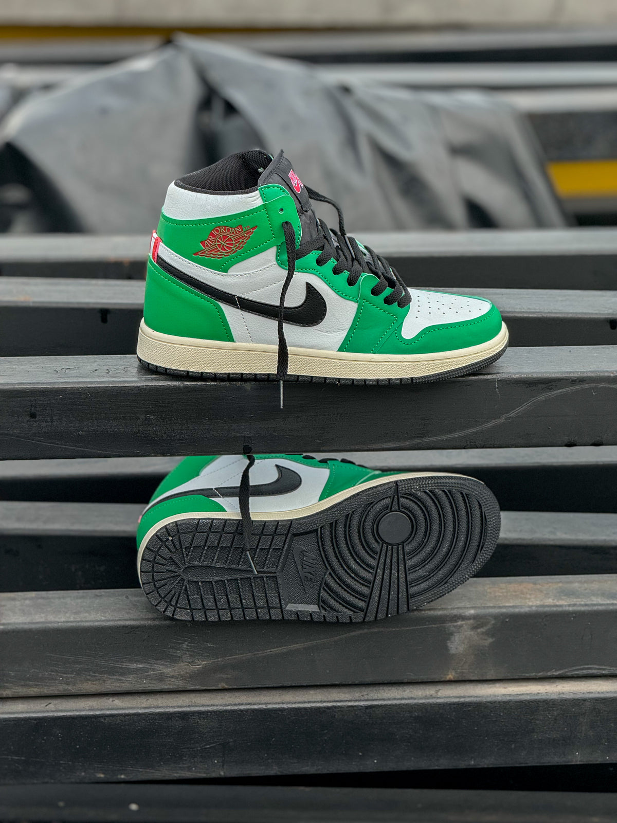 Nike Air Jordan High Retro 1 OG Lucky Green
