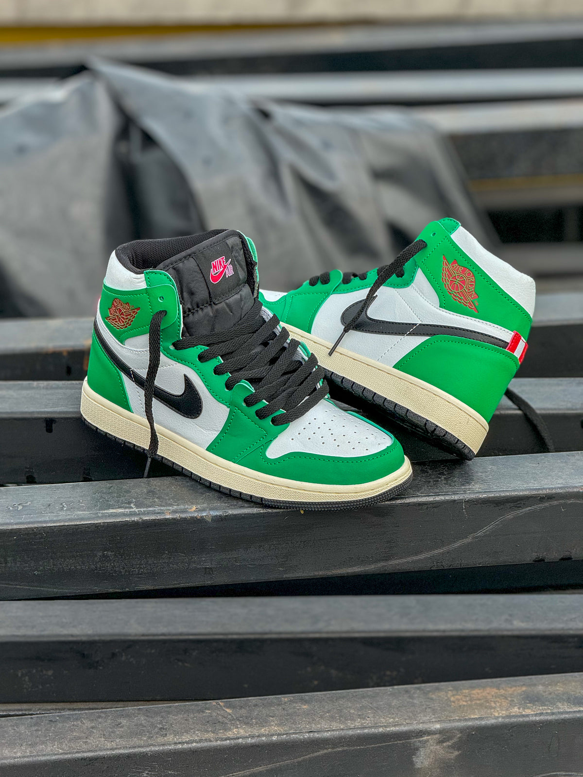 Nike Air Jordan High Retro 1 OG Lucky Green