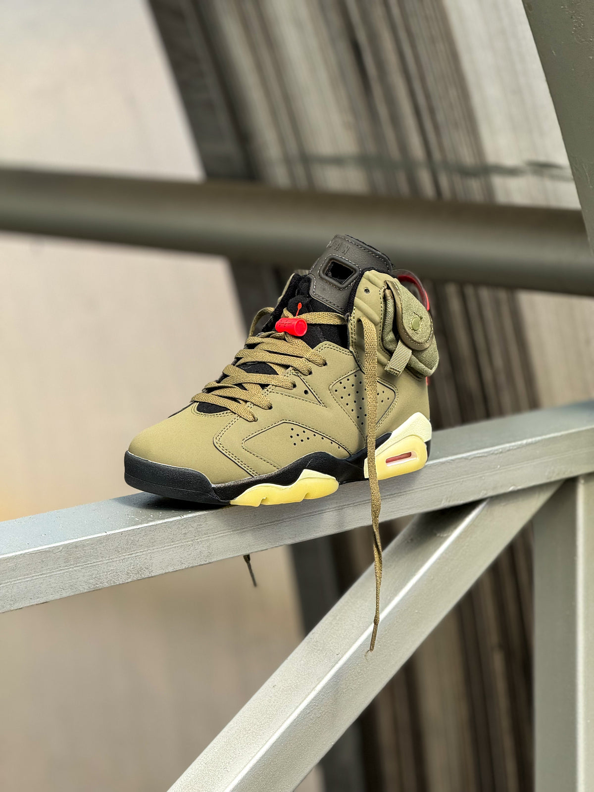 Nike Air Jordan Retro 6 X Cactus Jack