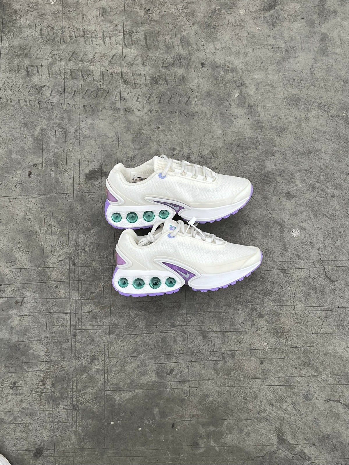 NIKE AIR MAX DN