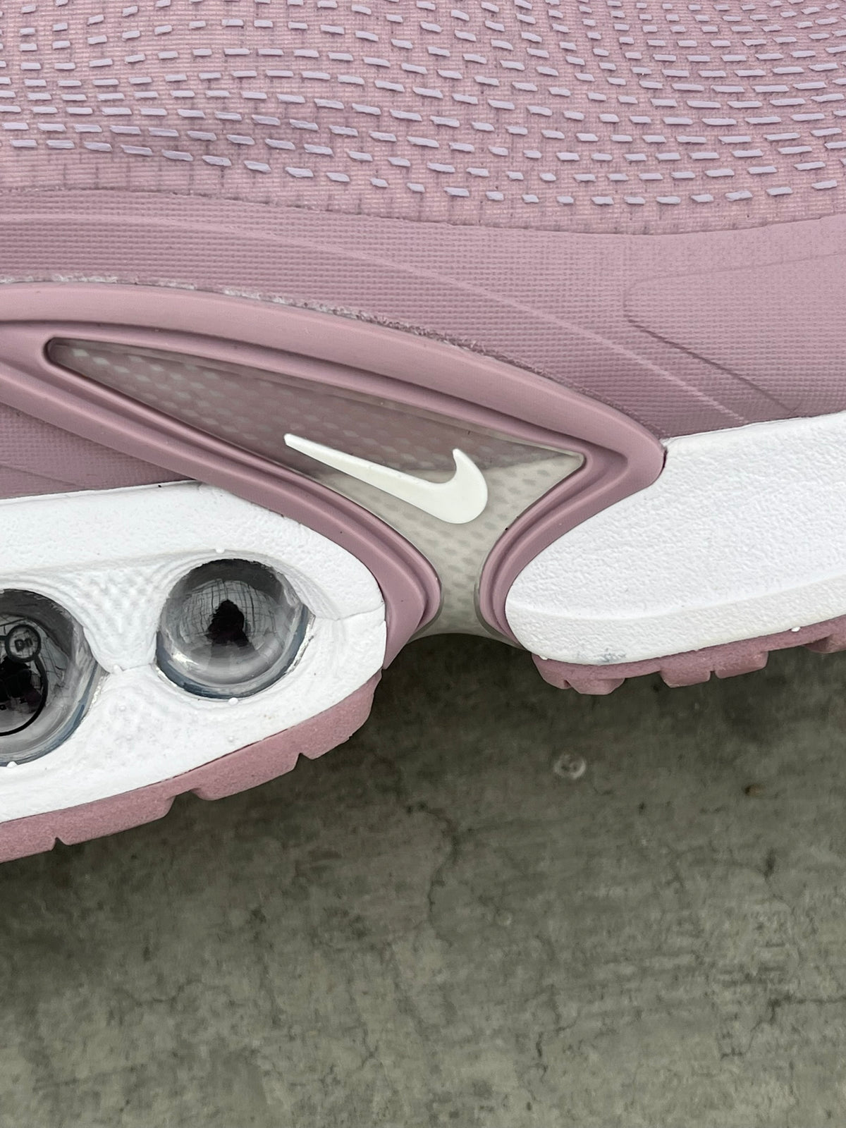 NIKE AIR MAX DN