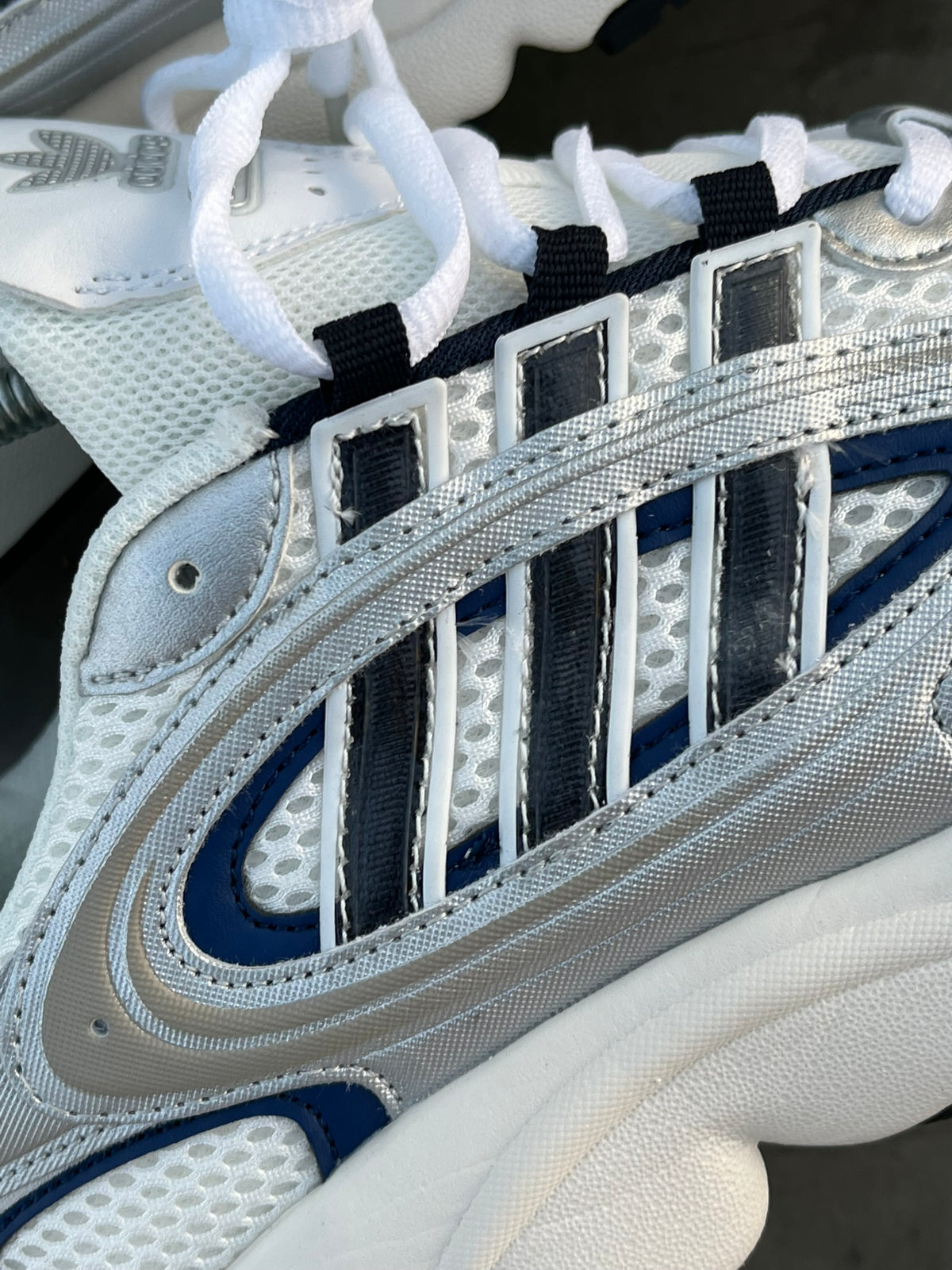 ADIDAS OZMILLEN