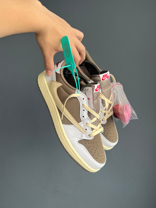 Nike Air Jordan R 1 Low X Travis Scoot