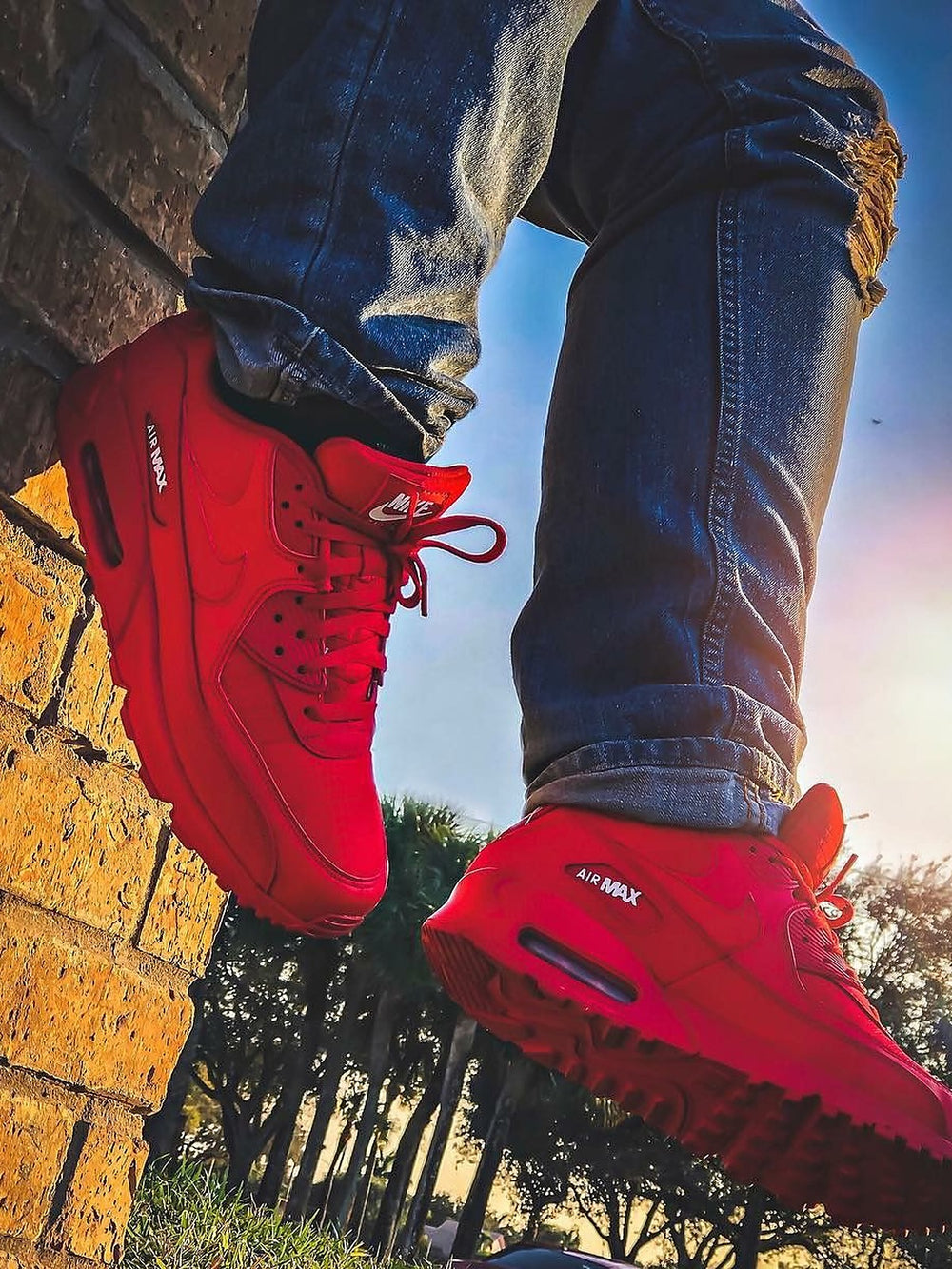 Nike Air Max 90 "Triple Red"