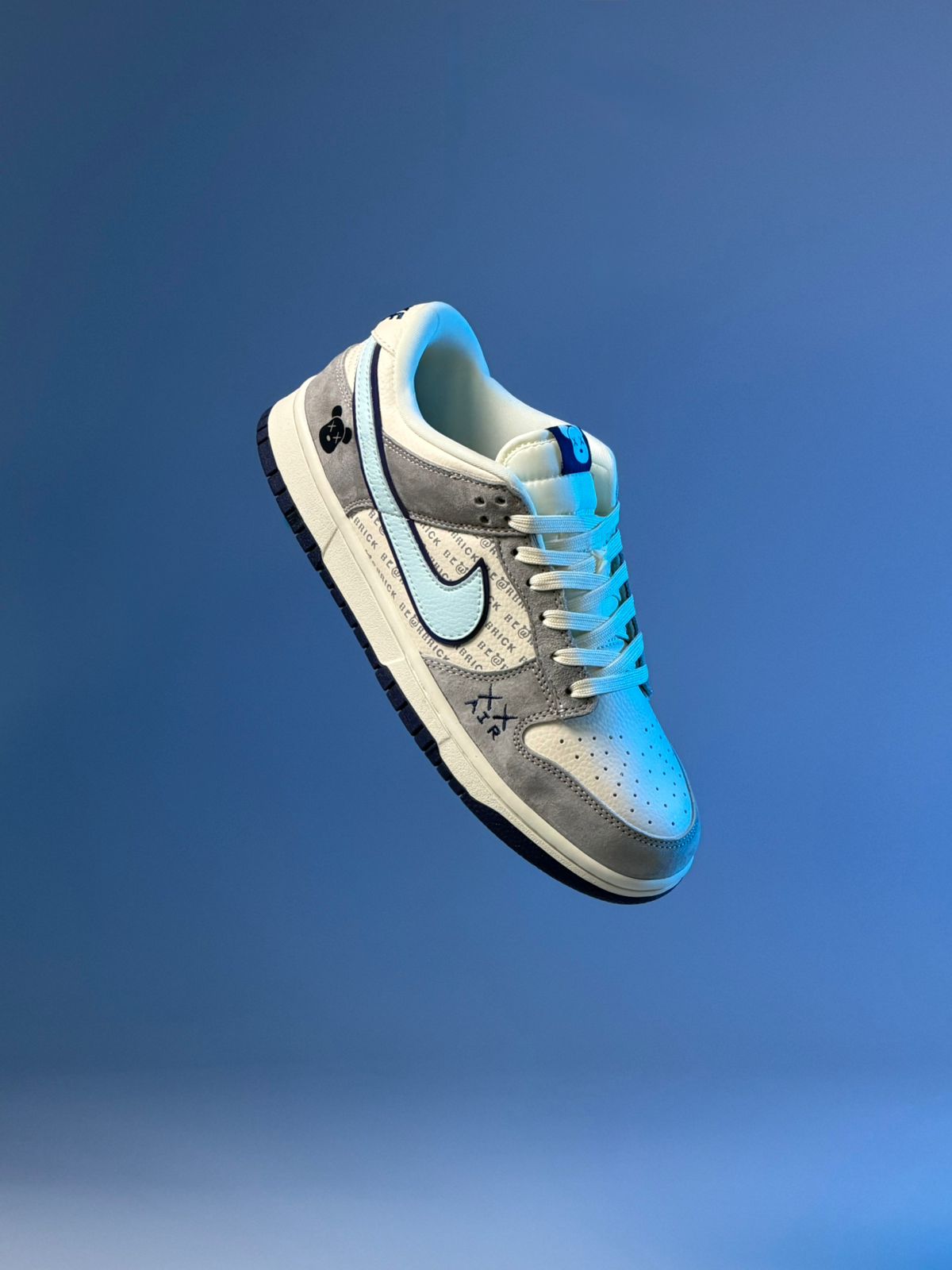 Nike SB Dunk Low x Be@rbrick "Custom"