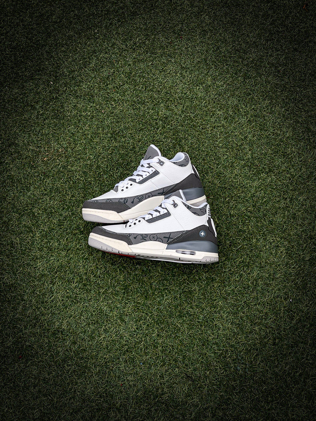 Jordan Retro 3 Kaws