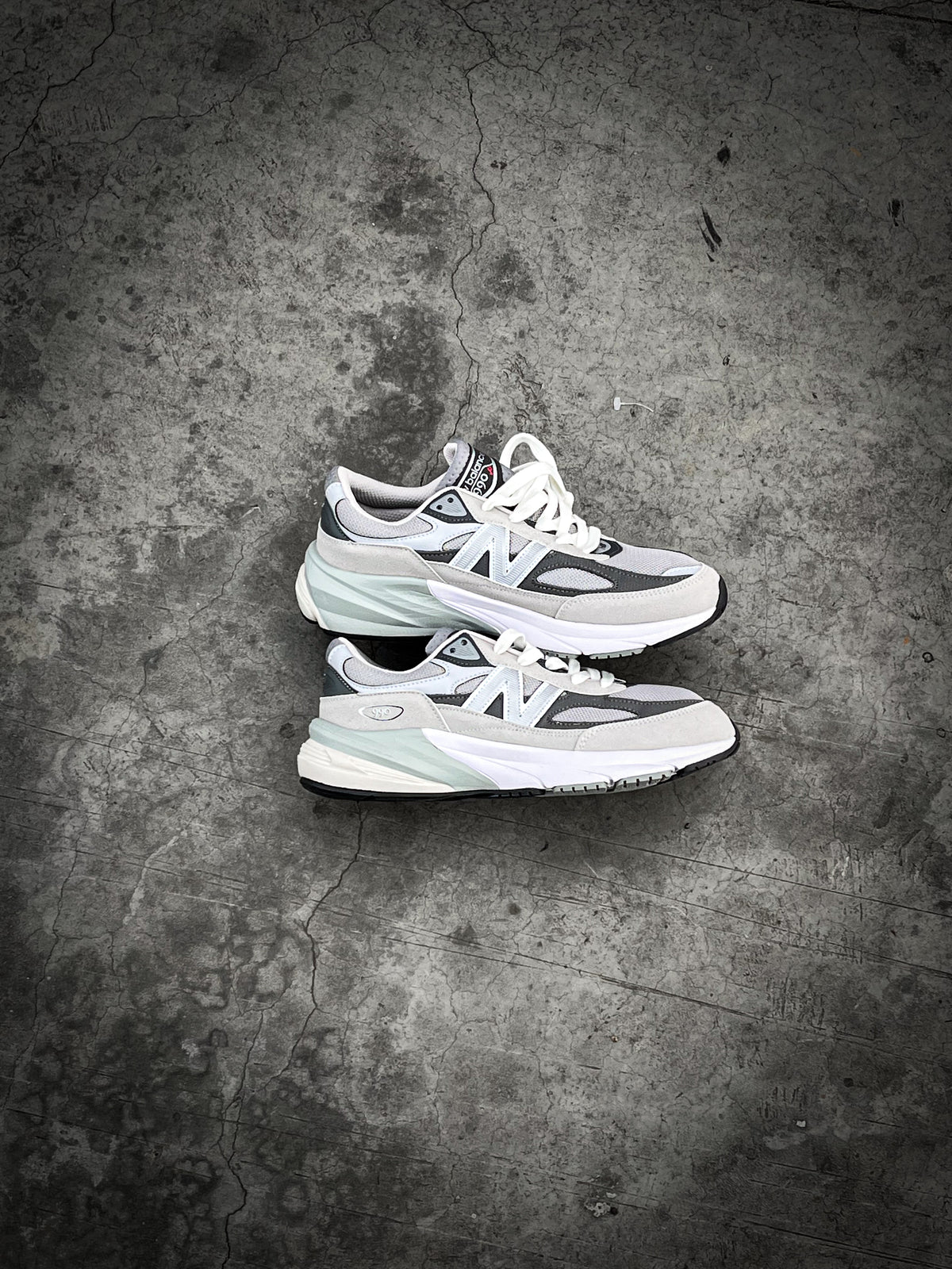 New Balance 990