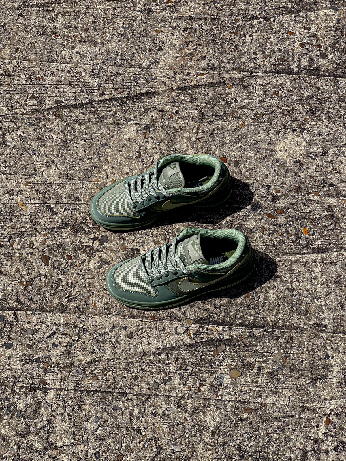 Nike Dunk Low Premium “Oil Green”