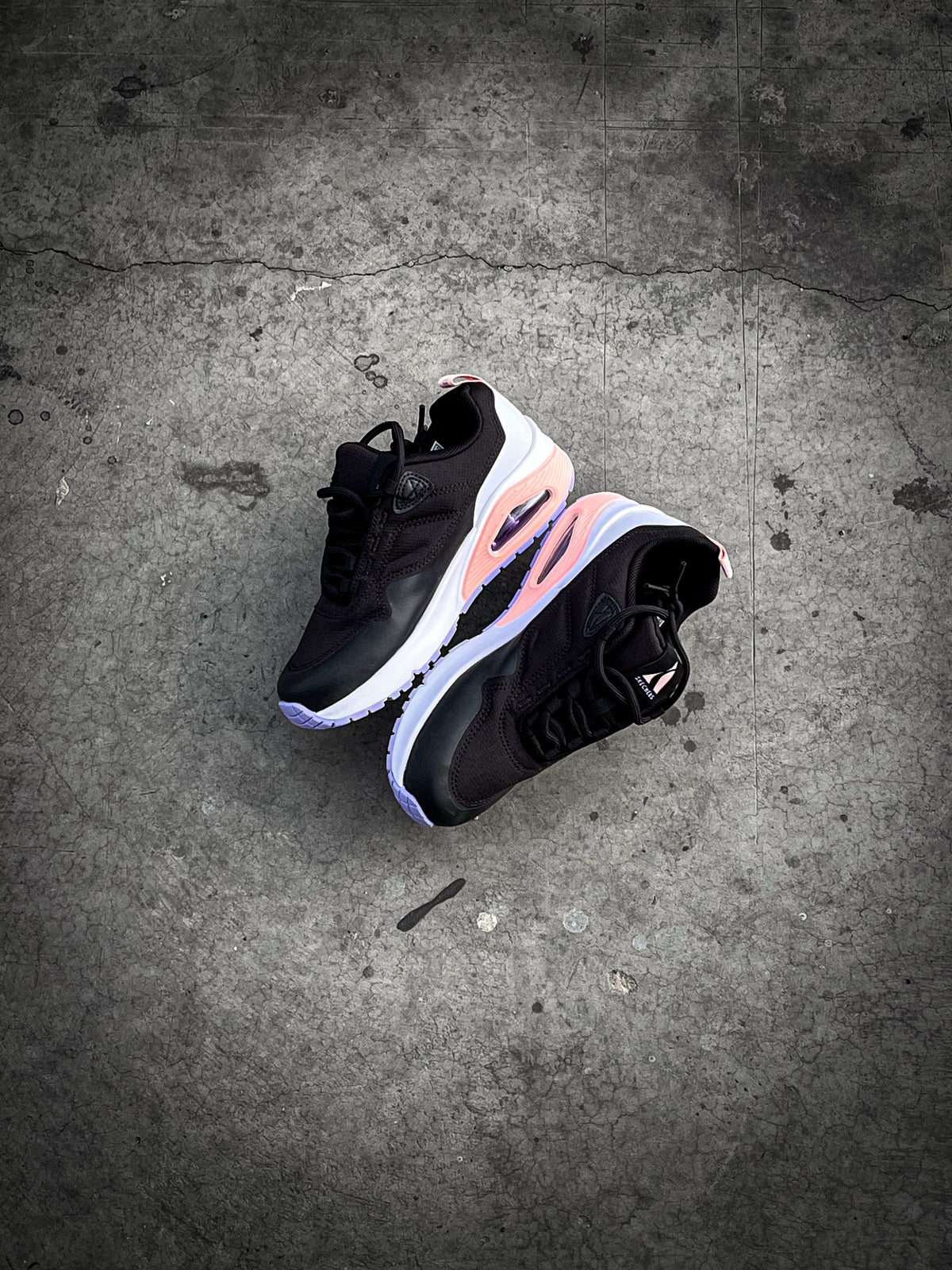 Skechers