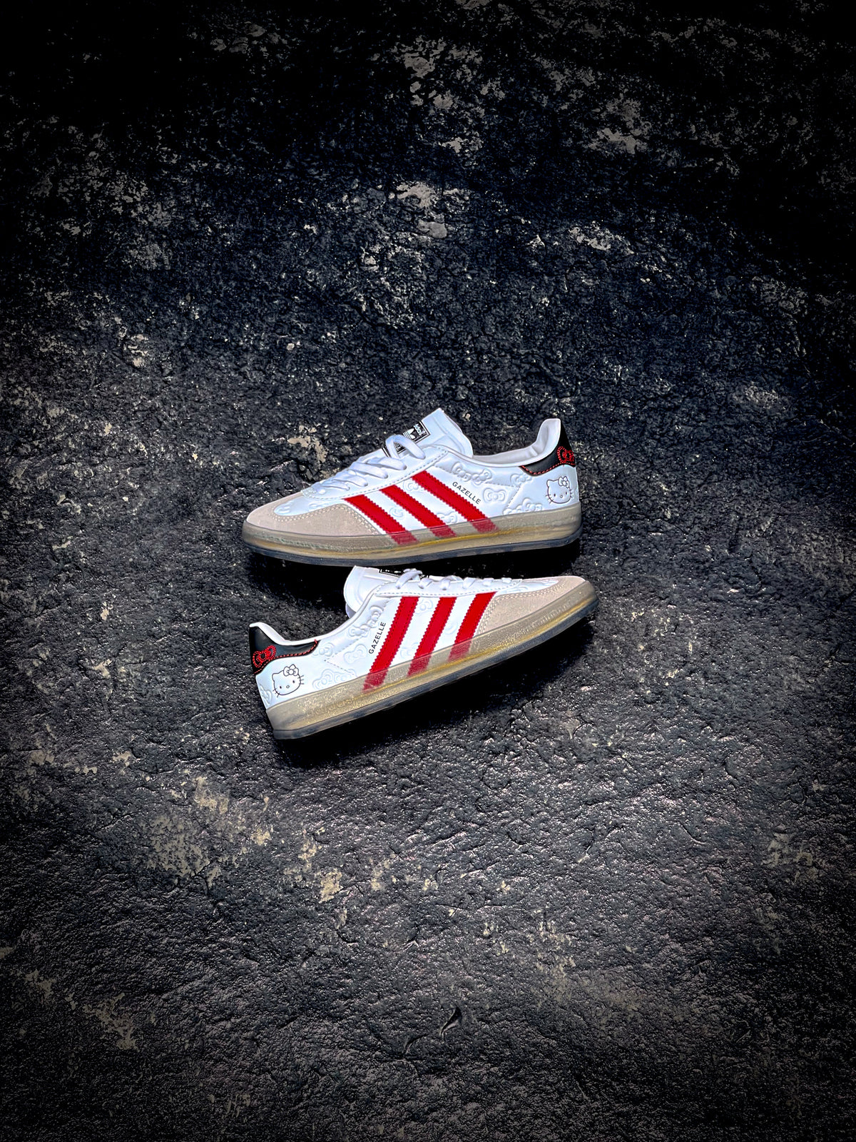 Adidas Originales X Hello Kitty Gazelle