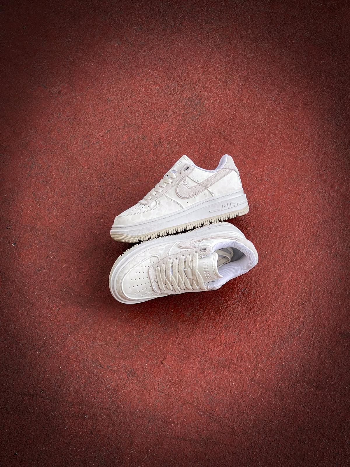 Nike Air Force 1 Luxe Summit
