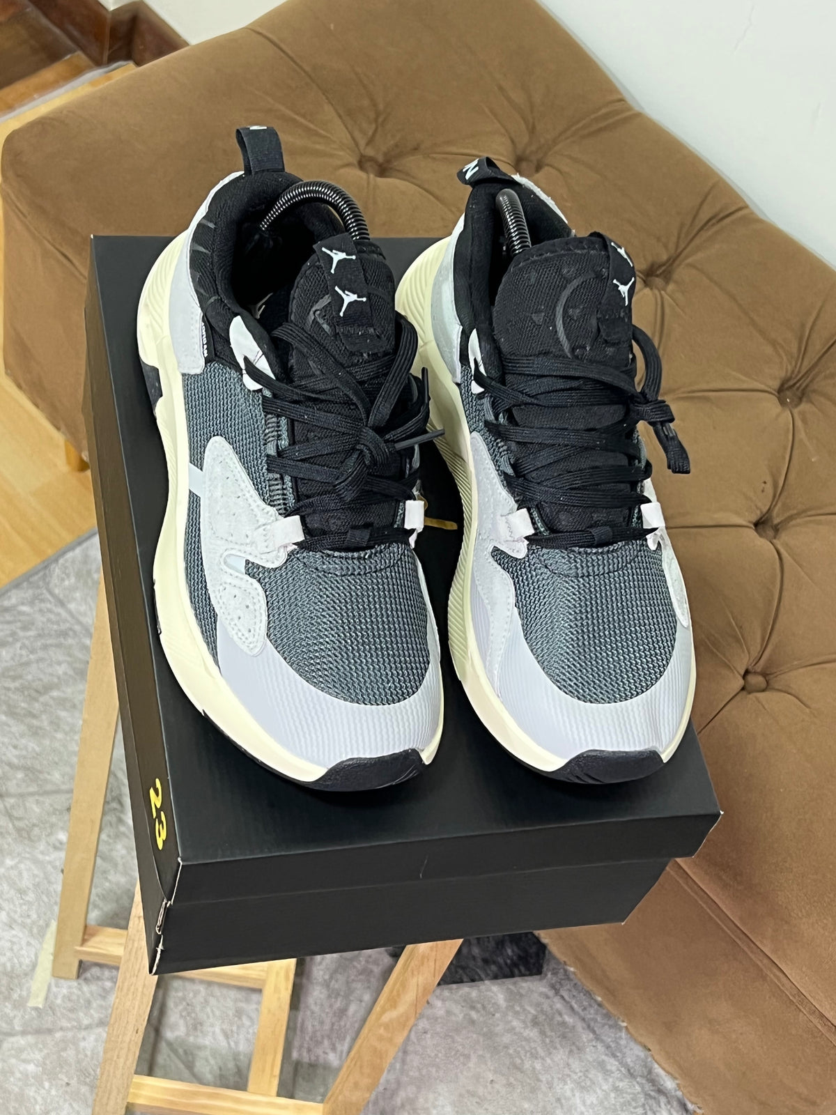 Air Jordan Cadence