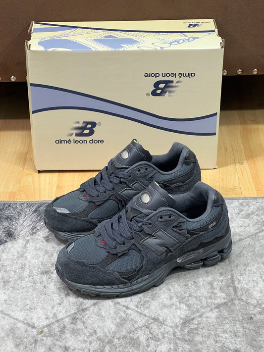 New Balance 2002R